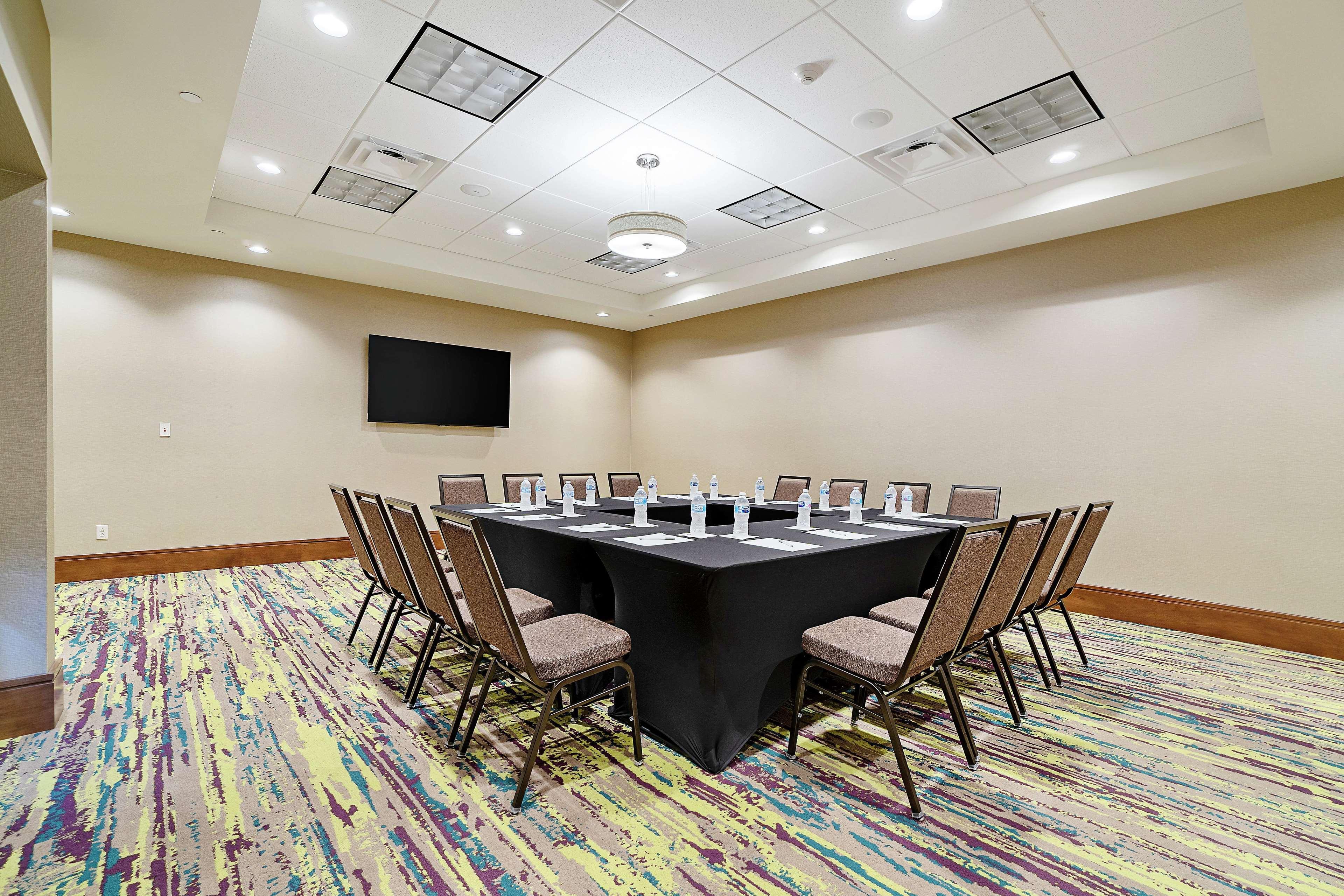 Hilton Garden Inn Edmond/Oklahoma City North Ngoại thất bức ảnh